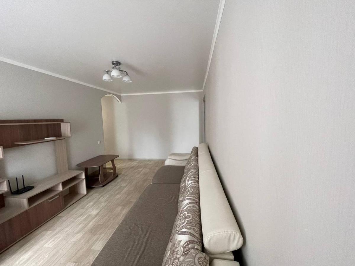 Apartment On Kievskaya Street 比什凯克 外观 照片
