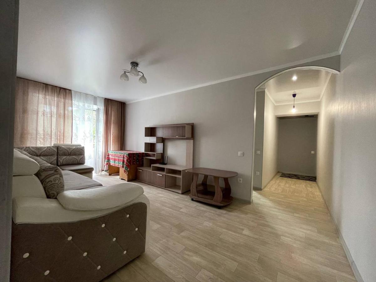 Apartment On Kievskaya Street 比什凯克 外观 照片